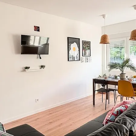 Vizinho -central - Perto - Wi-fi Apartment *
